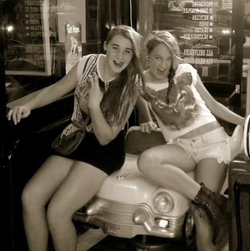 Renee Davies Photo 8