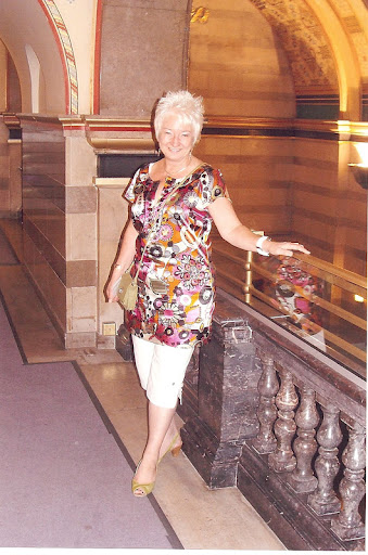 Diane Maxwell Photo 32