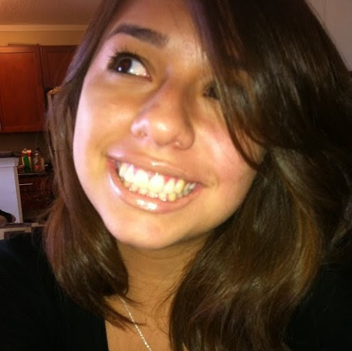 Julie Perez Photo 21