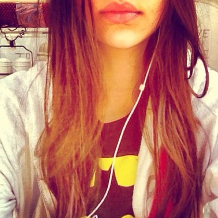 Christine Velez Photo 21