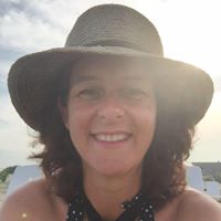 Nancy Perron Photo 23