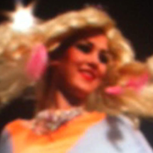 Kim Swift Photo 33