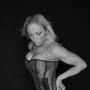 Nicole Hobbs Photo 22