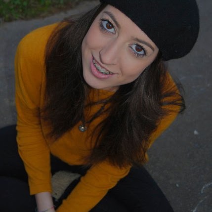 Julia Fernandez Photo 11