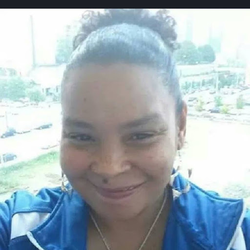 Nicole Sampson Photo 15