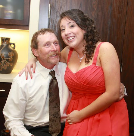 Amy Leach Photo 29