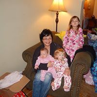 Lisa Theriault Photo 14