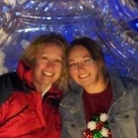 Nicole Lyons Photo 26