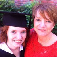 Sandra Doherty Photo 32