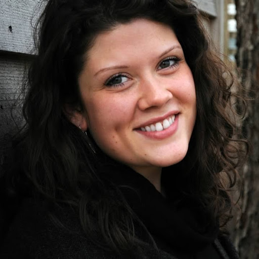Amy Gates Photo 34