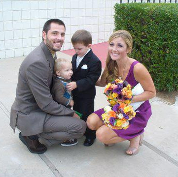 Lindsay Jones Photo 9