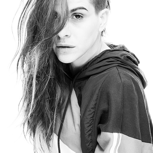 Andrea Fischer Photo 48