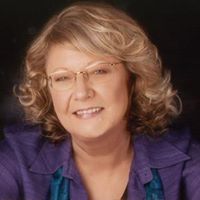 Christine Robins Photo 12