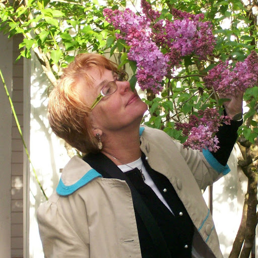Janet Cunningham Photo 31
