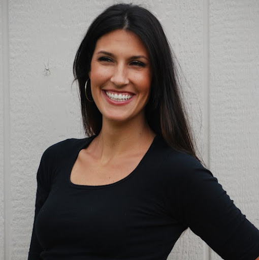 Elizabeth Olson Photo 38