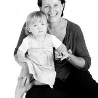Ruth Hanley Photo 15