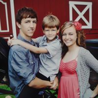 Aimee Thacker Photo 9