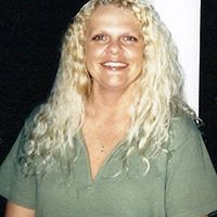 Beth Stephens Photo 20