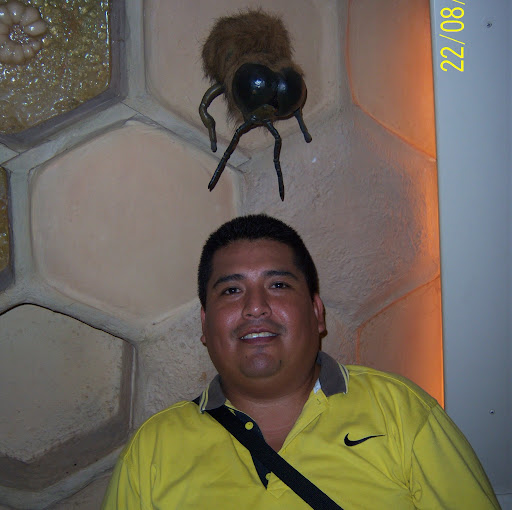 Manuel Tapia Photo 36