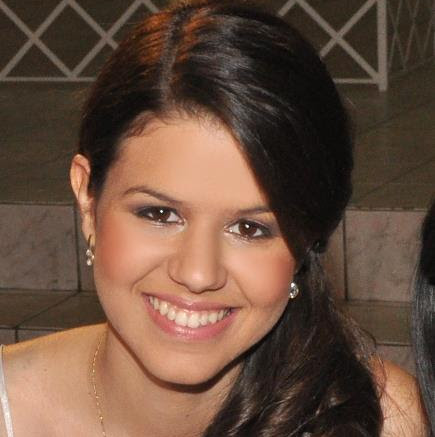 Julia Torres Photo 34