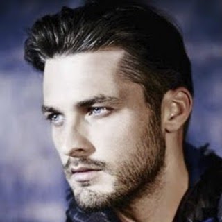 Christopher Akins Photo 8