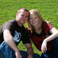 Julie Gardner Photo 25