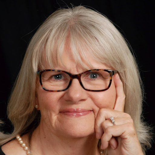 Lynda Davidson Photo 8