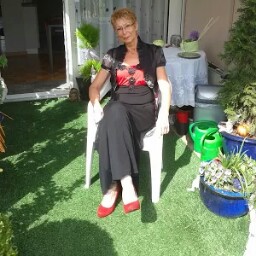 Martha Douglas Photo 21