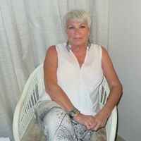 Helen Spence Photo 26