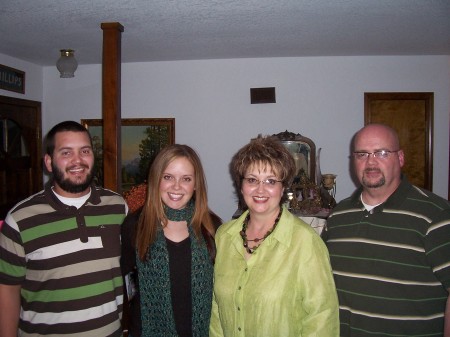 Kim Phillips Photo 21