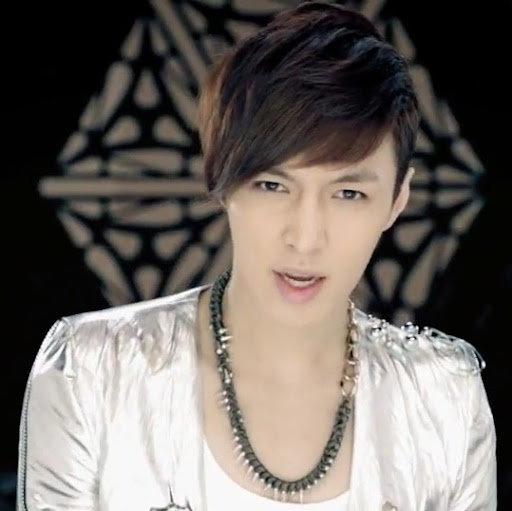 Jenny Kwon Photo 33