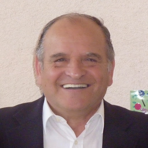 Robert Dana Photo 27