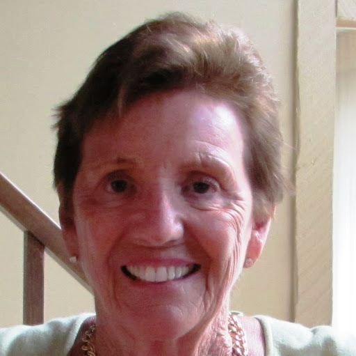 Elizabeth Platt Photo 34