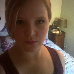 Caroline Scott Photo 34