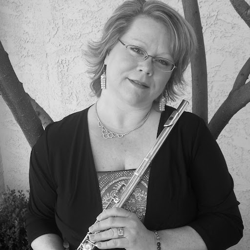 Stephanie Lamb Photo 9