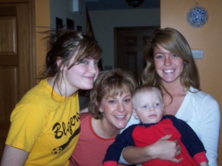 Louise Robinson Photo 26