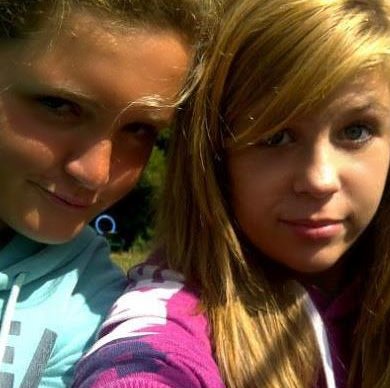 Ellie Higgins Photo 7
