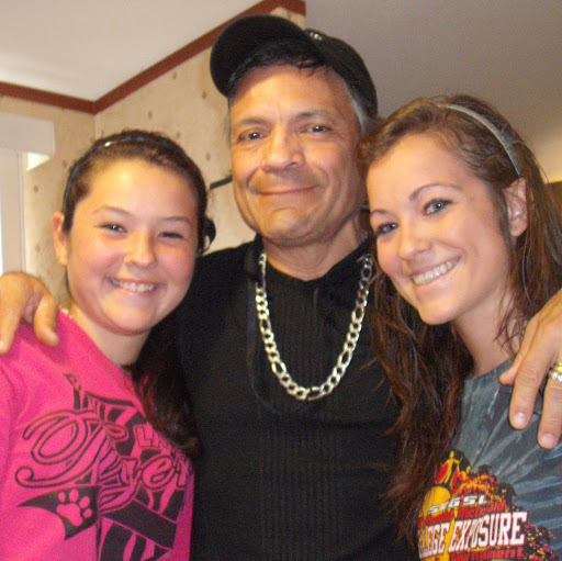 Joel Salinas Photo 8