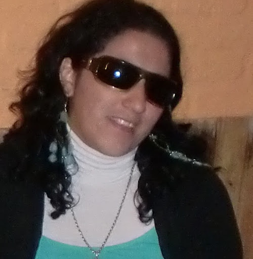 Julia Vargas Photo 5
