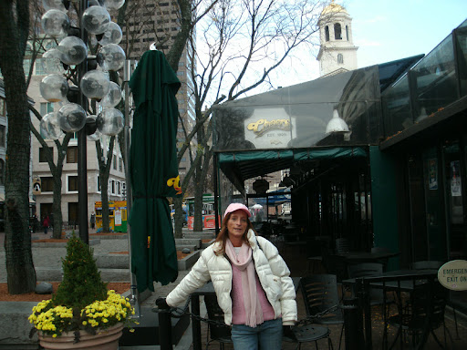 Robin Henson Photo 17