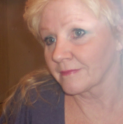 Toni Watson Photo 20
