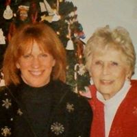 Sandy Whalen Photo 19