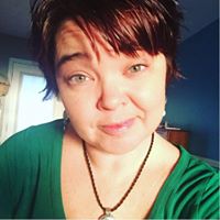 Amy Reynolds Photo 27