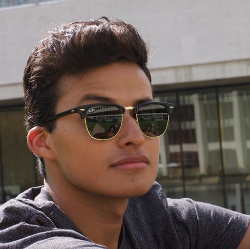 Alex Salinas Photo 9