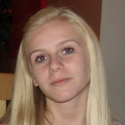 Anna Small Photo 11