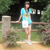 Ling Zhou Photo 23