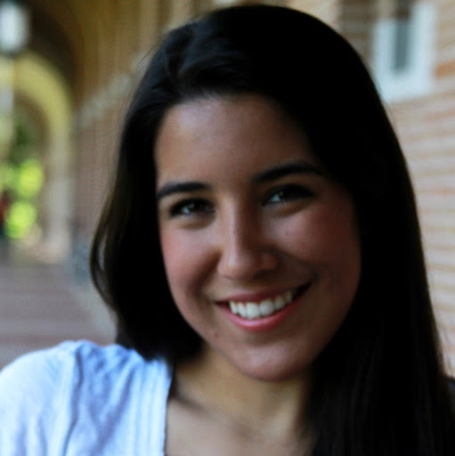 Elizabeth Castillo Photo 24