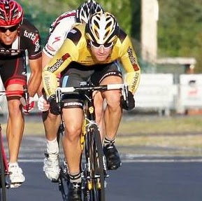 Mike Robson Photo 27