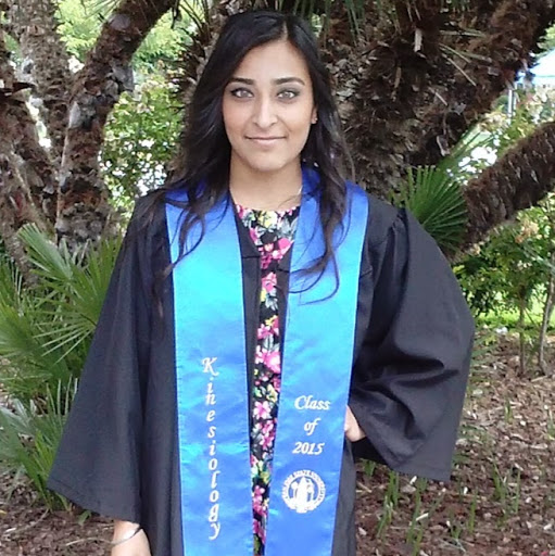 Sonia Singh Photo 35
