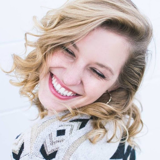 Christina Erickson Photo 24